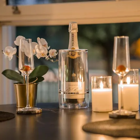 York Place One * הרוגייט