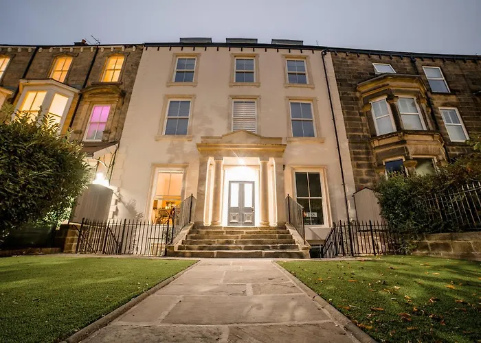 York Place One アパート ハロゲート