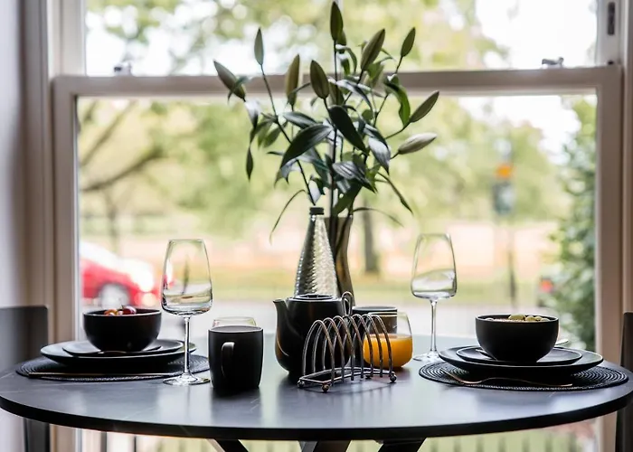 York Place One ハロゲート