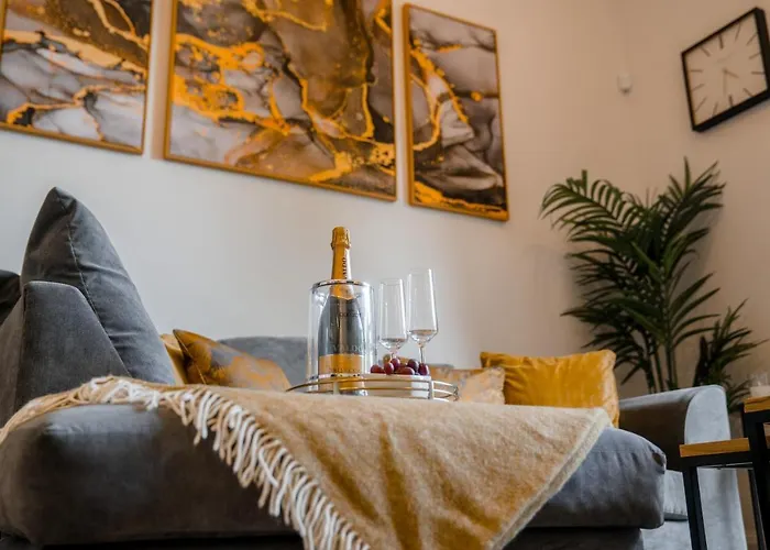 York Place One * ハロゲート